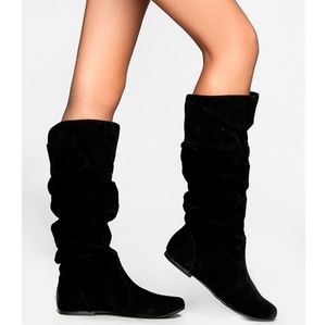🆕️Delura Kaleesi Black Suede Boots